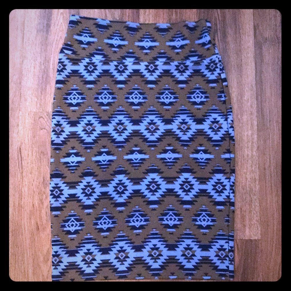 LulaRoe Cassie Aztec